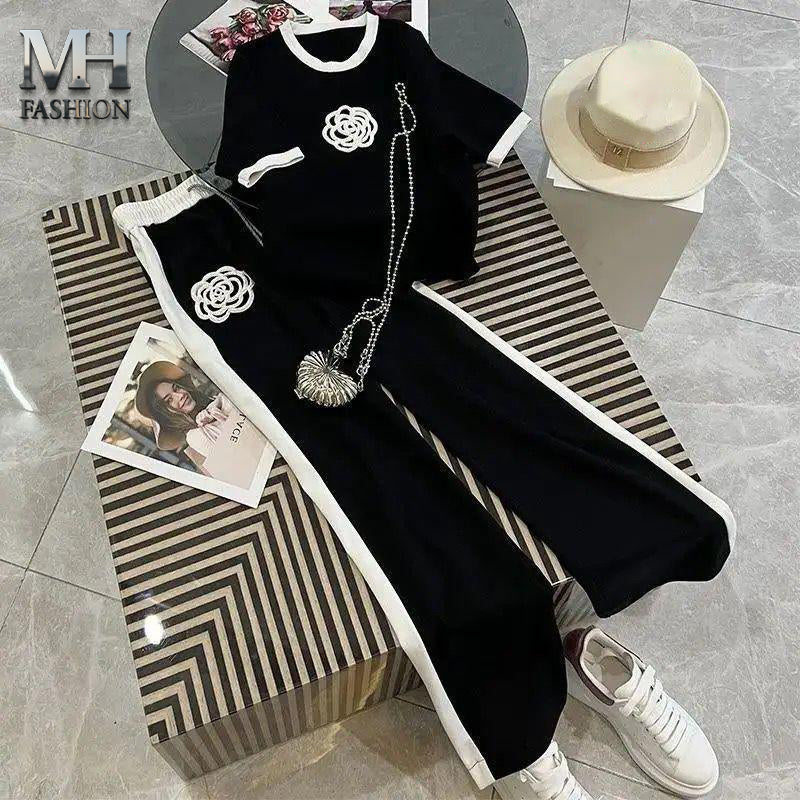 BLACK AND WHITE STRIP DESIGN  NIGHTSUIT FOR GIRLS AND WOMENS IN COTTON JARSY FABRIC (M.H  89)